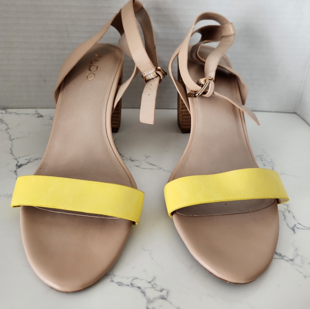 Aldo Women's Heels Nude Neon Yellow Strap Sandals Open Toe Block Heel Size 7.5